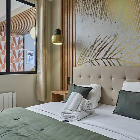 Exceptional 4bdr 10p Near Montmartre Paris