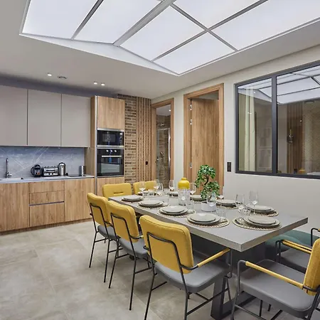 Exceptional 4bdr 10p Near Montmartre *