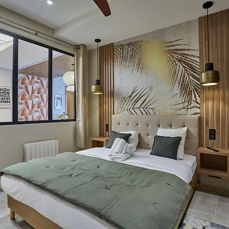 Exceptional 4bdr 10p Near Montmartre Appartement