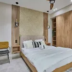 Exceptional 4bdr 10p Near Montmartre Apartman *